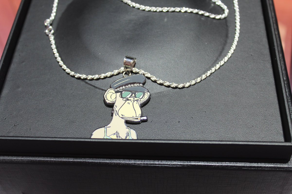 We love when our chains are being shown! Shout out to <a href="/SquiddyNFT/">SQUIDDY {✊,🎮}</a> from <a href="/NFTPhilly/">NFTPhilly</a> for rocking with us and our gift at last weeks event! 

Who wants to rock one of these with YOUR NFT on it? Check out the giveaway we have posted!

#NFTGiveaways #NFTs #Giveaway #web3 #community