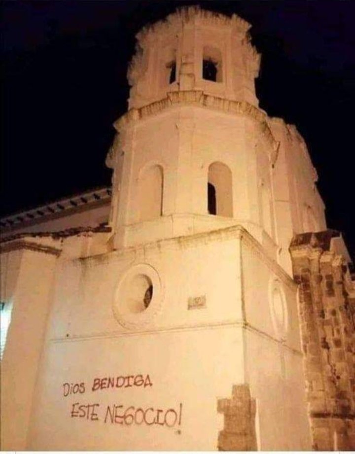 MedinaRabasco's tweet photo. El graffiti más bueno es este. https://t.co/UzkRGQ63Qk
