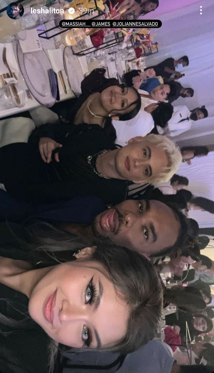 JamesReidRoyals's tweet photo. .@tellemjaye with his Careless artists @maisonmassiah @joliannesalvado and @LeshaLiton at #PreviewBall2022 

©️leshaliton

JAMES REID And CARELESS 
#PreviewBall2022 https://t.co/Us6BO88ufz
