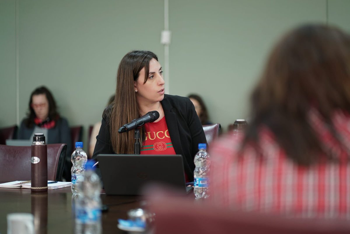 LoreAbdala's tweet photo. #ComisionF Se resolvió invitar a los intendentes partícipes de la rehabilitación del sistema ferroviario de cargas y pasajeros hasta #Zapala. Además, reconocer a los Concejos Deliberantes de #Senillosa y Zapala, quienes se hicieron eco apoyando esta acción. https://t.co/IsAEjIrb2G