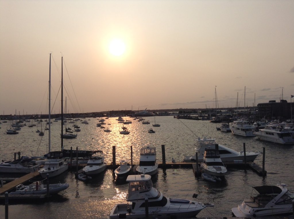 #GoodMorning #HappyWednesday #HumpDay - Weather is outstanding, warm, sunny, fresh, clean, exhilarating with zero humidity, must get out there &amp; enjoy, forget those errands, go for fun!!!