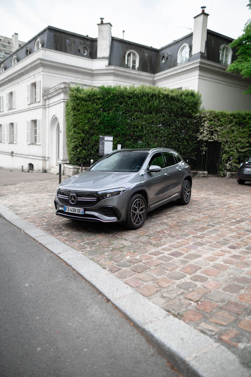 roadstr_'s tweet photo. “Hey Mercedes, emmène moi à Deauville !”
Plongez dans l’univers 100% électrique de cette Mercedes EQA et échappez-vous à la mer lors de votre prochain week-end. Avec une autonomie de 400 km et 5 vraies places, le voyage est un véritable plaisir. 👉 https://t.co/sZGQyvjGOf https://t.co/SpGTAxBrU7