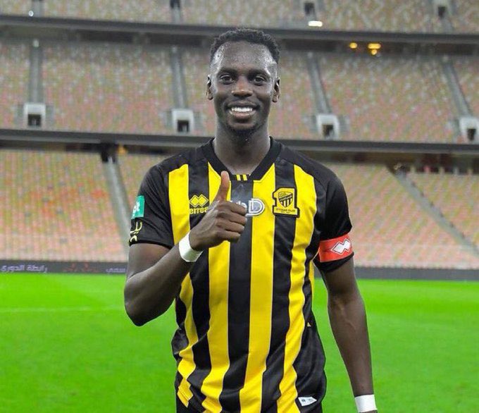 🔴 اتفق مدافع #الاتحاد (( زياد الصحفي )) مع فريق التعاون بالانتقال بنظام الاعارة لموسم واحد .. وتبقى التوقيع الرسمي بين الطرفين