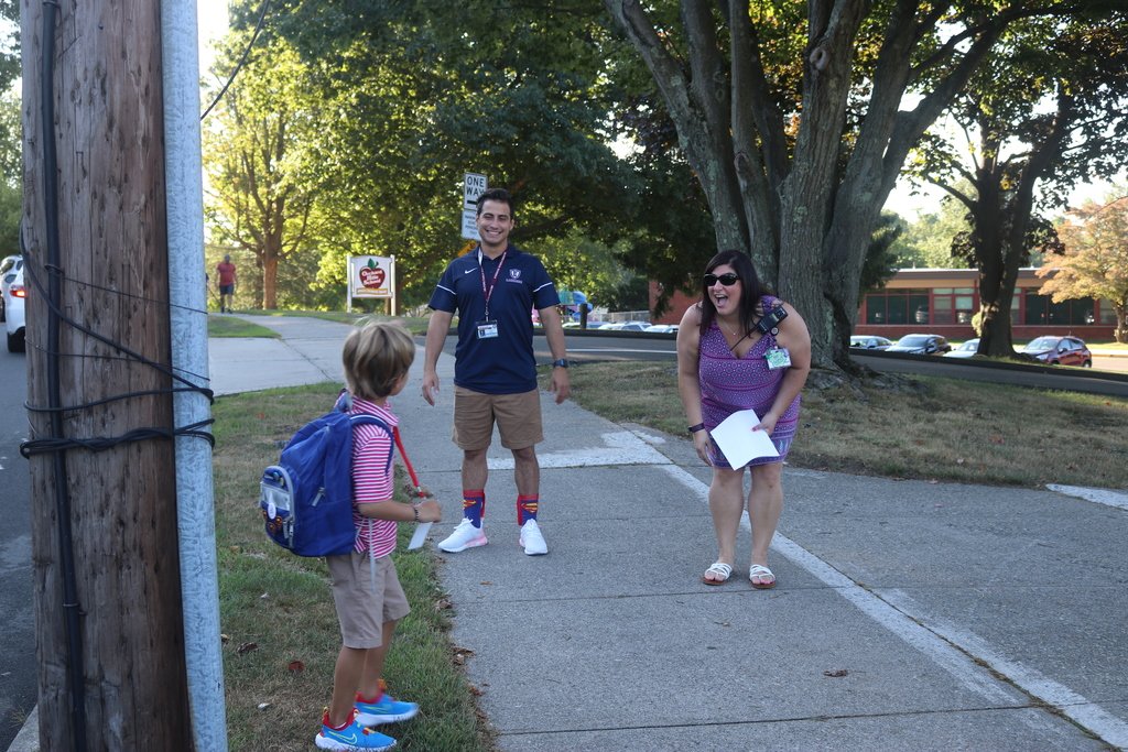 Orchard Hills Elementary was bustling with activity this morning and families and staff were excited for the first day!  Many smiles, a couple of hugs, and a wonderful start to the school year! <a href="/PrincipalSarah/">Sarah Scionti</a>  <a href="/mrs_ohs/">Mrs. Michele Dickson, OHS Teacher Leader</a>  <a href="/MilfordSuper/">Dr. Anna Cutaia</a>