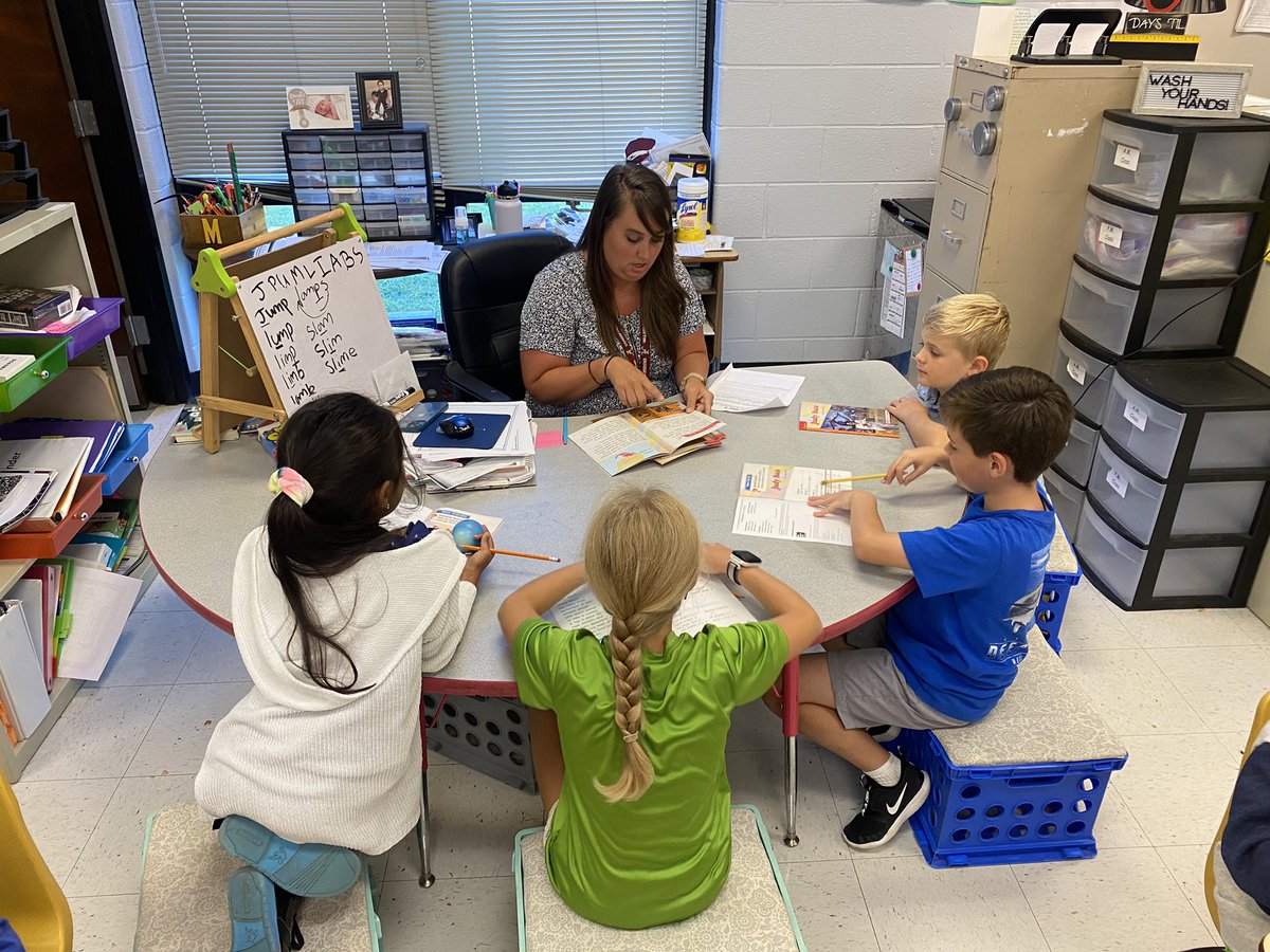 Julie Morris tweet media