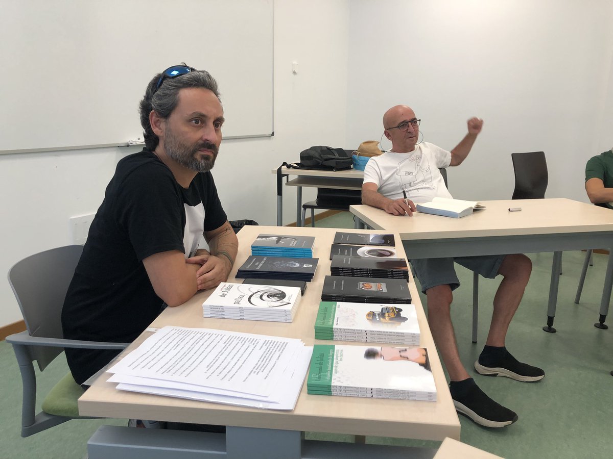 cuencaaescena's tweet photo. Llenazo en el quinto curso de dramaturgia de Luis Fernando de Julián en Cuenca a Escena https://t.co/OvXXYXD66X
