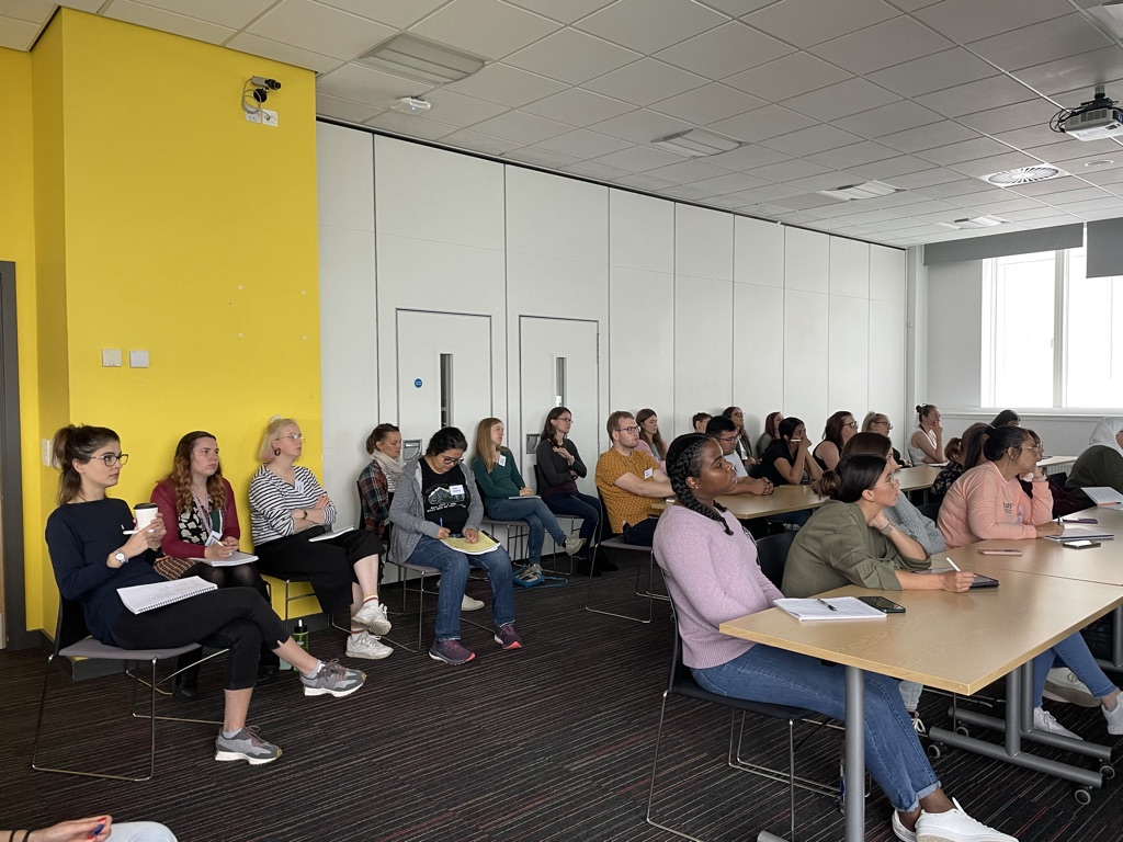 BiottofnI's tweet photo. We are running our Glasgow Bioinformatics Summer School again! Nice to be in person - 40 very motivated participants! 
A lot of nice discussions, good student presentations and some food...

PS: lost 5 participants (3K) due to visa issues - thank you @Conservatives https://t.co/sNzMsskzSv