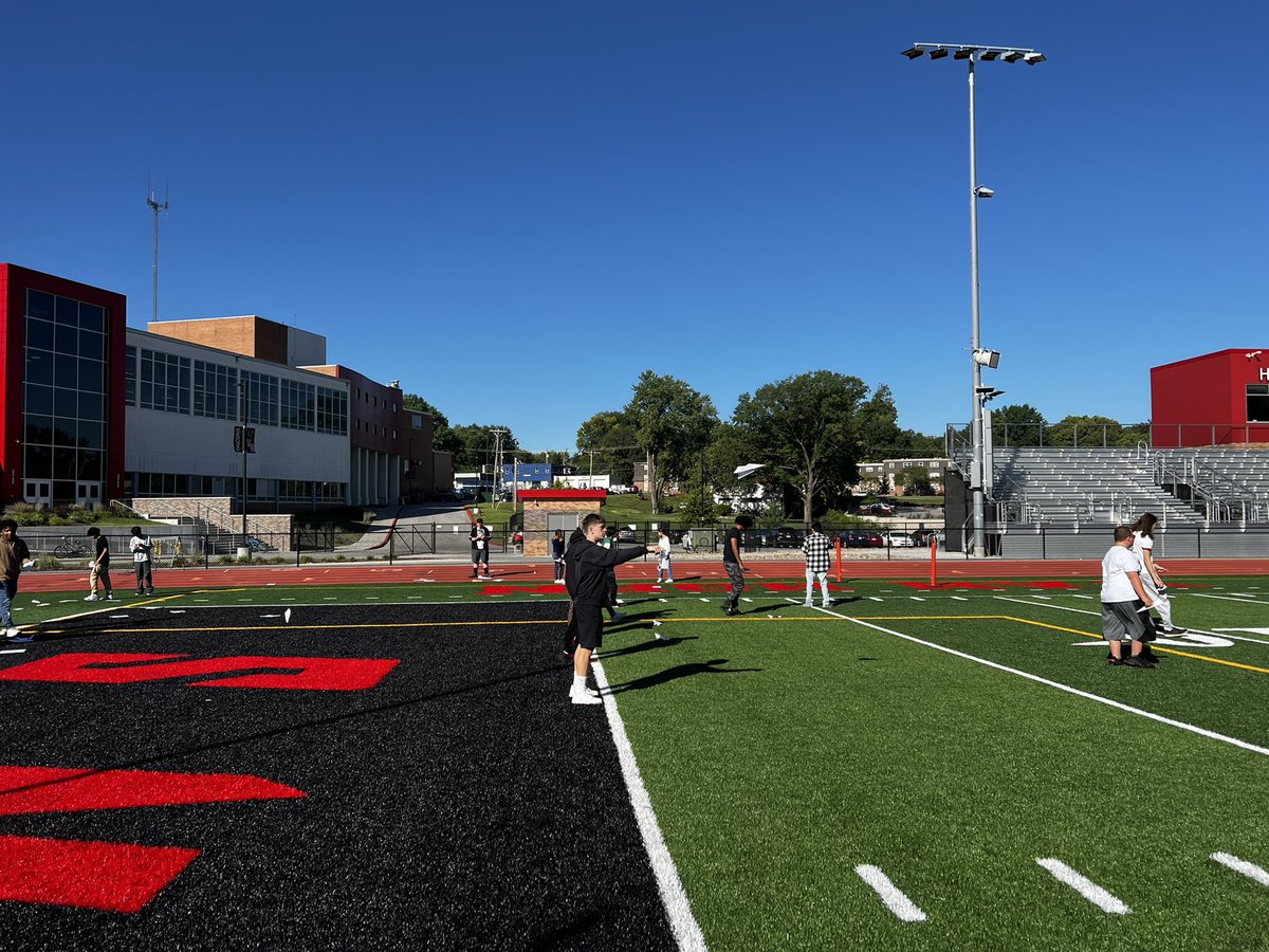 VHEngineers's tweet photo. Aerodynamic Distance Activity today. What better way to spend class time than outside throwing paper airplanes?
@vanhornfalcons https://t.co/38kVNgHwBn