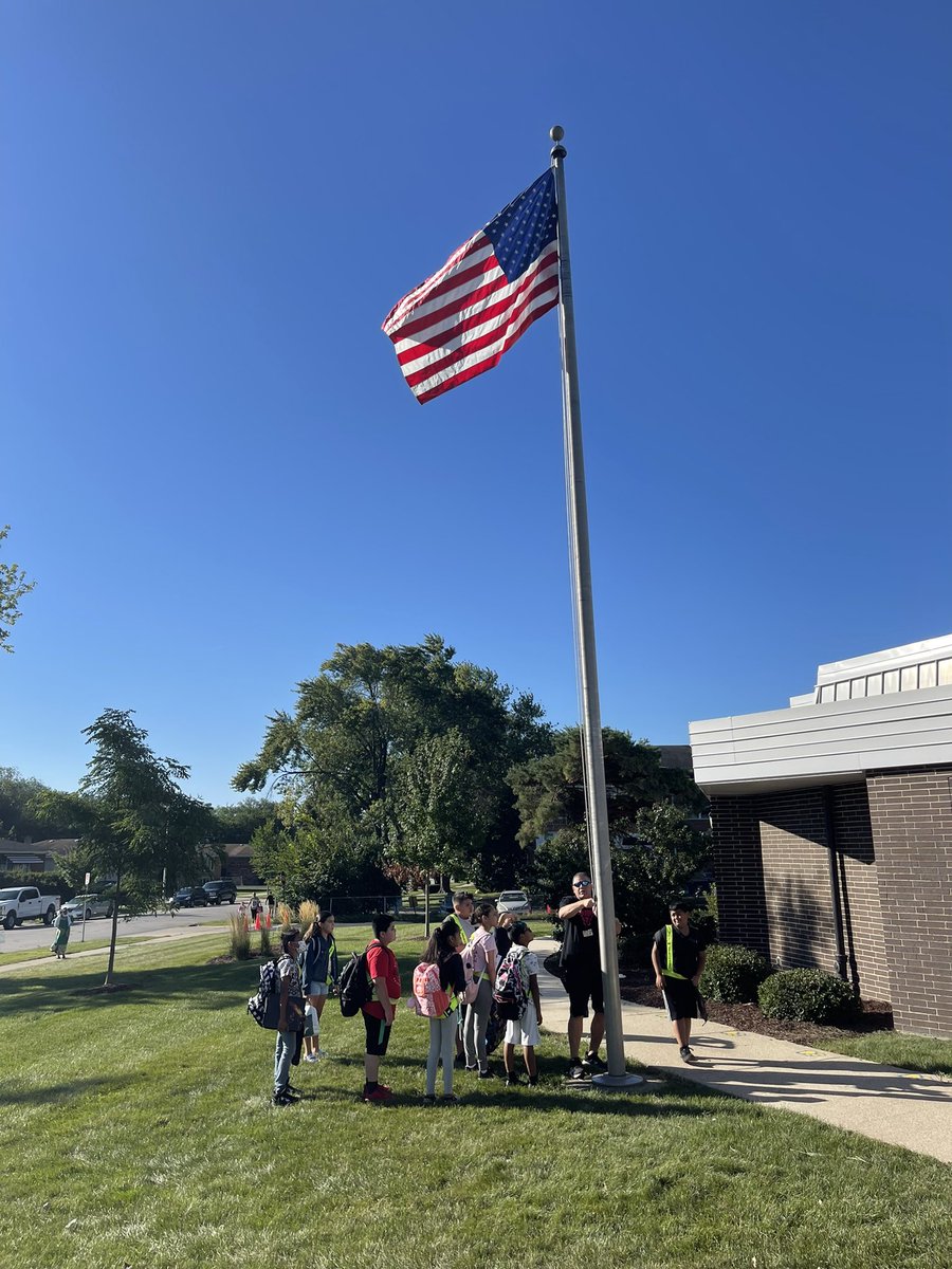 Mr. B teaching the 5th grade patrol how to raise our American flag each day!🇺🇸 #ASD4ALL <a href="/lincolnasd4/">Lincoln School</a>