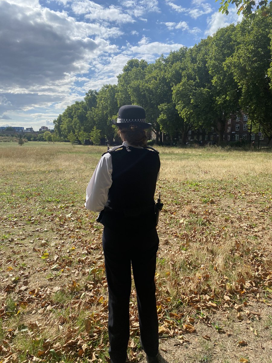 PC Aden from the Hackney Wick team was on Homerton Row, junction with Lee Conservancy Road for our monthly walk and talk.