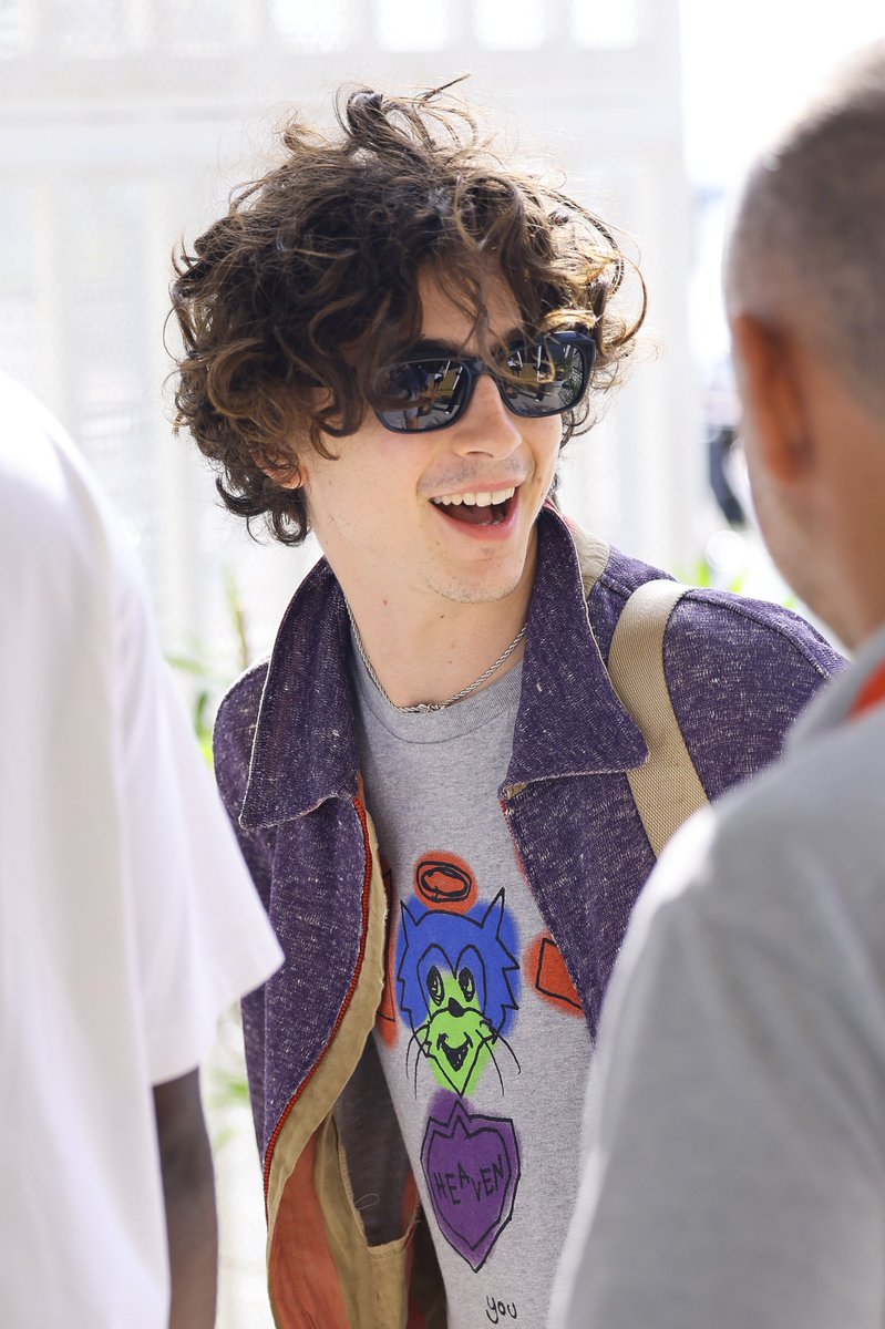 MTV's tweet photo. When presented with a @RealChalamet sighting, you simply must drop it on the TL immeeeediately 💜 https://t.co/JpAIQFnnRT