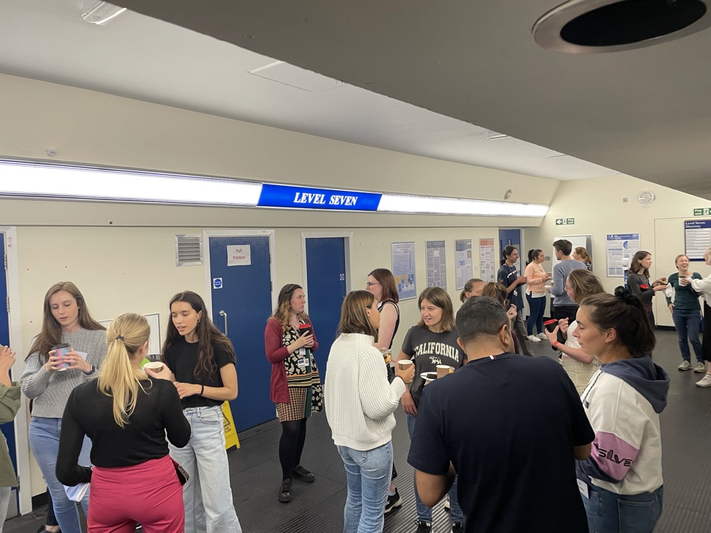 BiottofnI's tweet photo. We are running our Glasgow Bioinformatics Summer School again! Nice to be in person - 40 very motivated participants! 
A lot of nice discussions, good student presentations and some food...

PS: lost 5 participants (3K) due to visa issues - thank you @Conservatives https://t.co/sNzMsskzSv