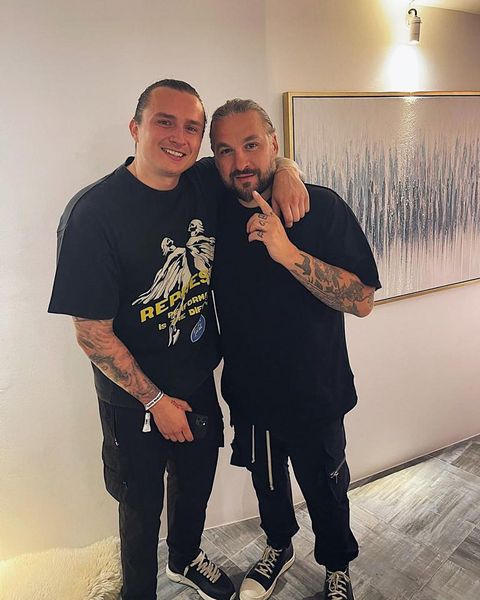 sizerecords's tweet photo. #SizeFamily | @ImCoreyJames &amp; @SteveAngello https://t.co/wcVqhqr5vu