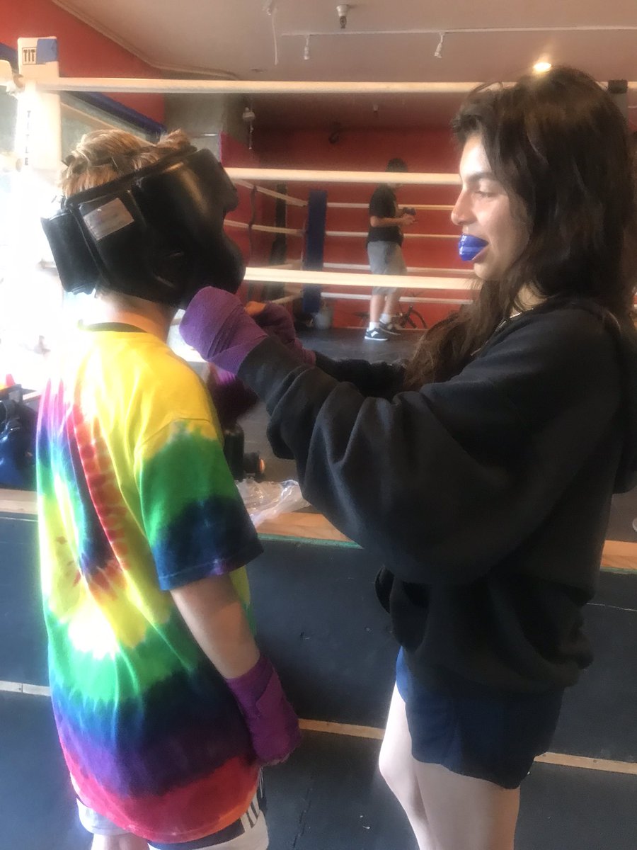 bbrawlersboxing's tweet photo. Discovering who you are takes courage, love , risk and understanding. Best teammates ever.
#TeamBeautiful #BabyfaceBoxing https://t.co/13BOEFf7f1