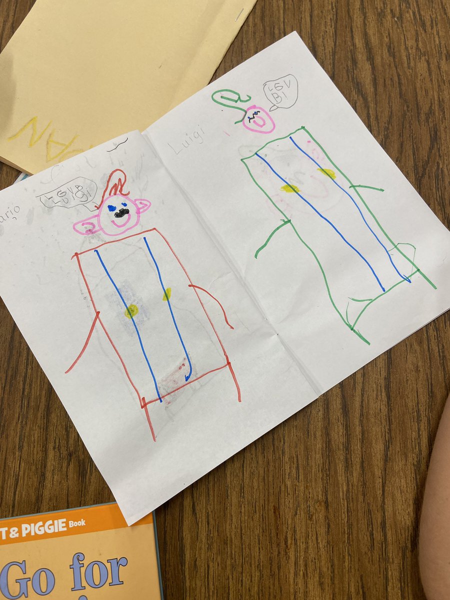 mooretolearn's tweet photo. Mr. Han has some amazing writers making books in his kinder class! Mario & Luigi, pineapple 🍍 houses, 🪱 in the dirt, etc! Young writers are my favorite! @BSE_Bobcats1 #RISDBelieves #risdlitandint #primarywriters @RISDLitandInt https://t.co/ws57Vvo8dw