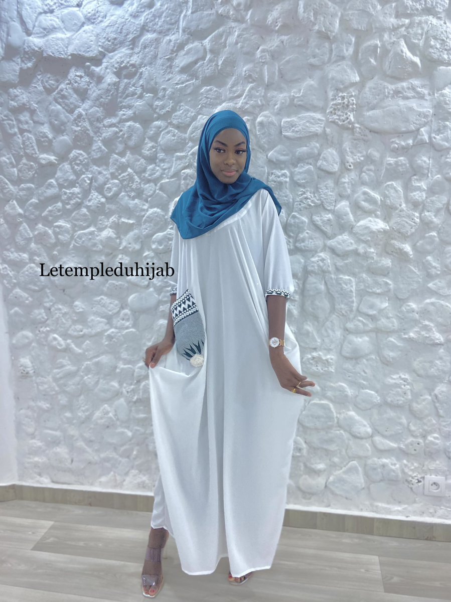 letempleduhijab's tweet photo. 18 SAFAR SUÑU YITÉ 

Tenue disponible au showroom 

Tel : 77 834 38 31 

@mareme_sadio https://t.co/1roj5DBEZU