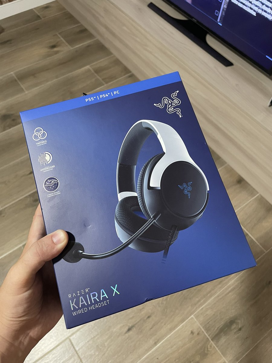 RubenMc1987's tweet photo. Pues ya estaria! 😳
#Razer #KairaX #PlayStation5 https://t.co/0DVOVm7MI8
