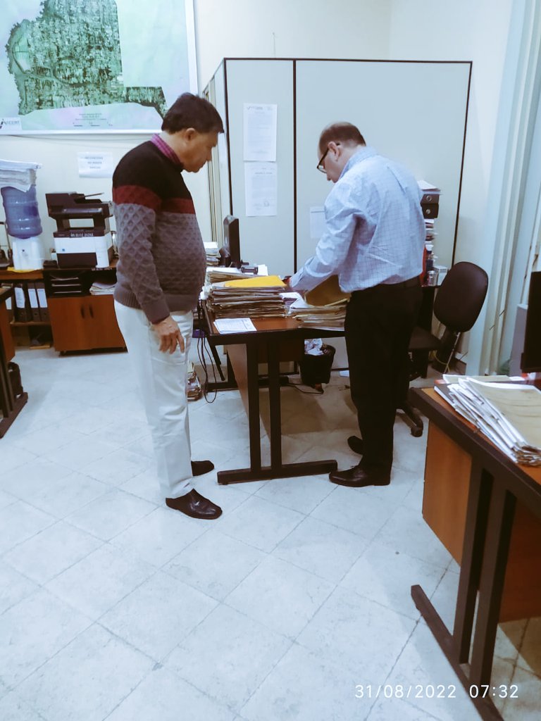 Hoy visitamos y llevamos nuestra solidaridad a los compañeros del Asentamiento Santa Lucia del distrito de Itakyry, Dpto. de Alto Paraná quienes se encuentran acampados frente al <a href="/IndertPy/">INDERT Paraguay</a> Asunción, exigiendo la regularización de sus tierras.
TIERRA = TRABAJO Y PRODUCCIÓN