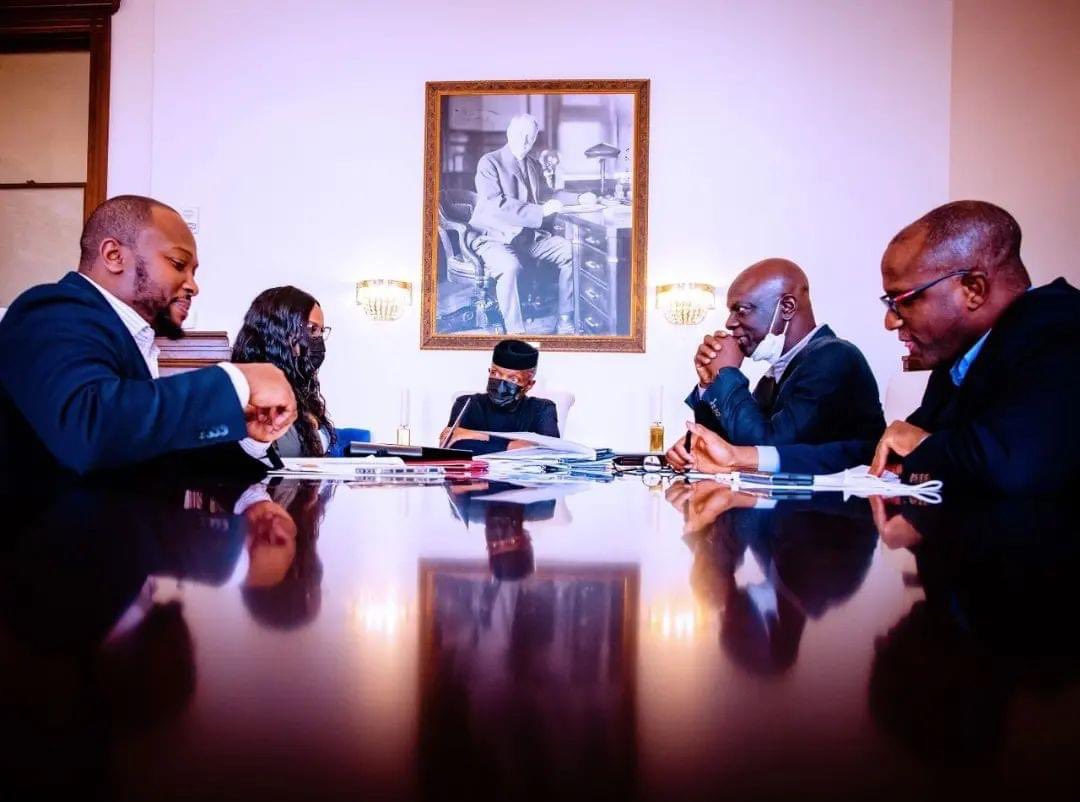 oyin_ng's tweet photo. Photo 1: VP Osinbajo arrives Andrews Joint Air force Base and is received by the Nigerian Ambassador to the USA, Ambassador Uzoma Emenike.

Photo 2: VP in pre-briefings with SEForALL
CEO Damilola Ogunbiyi, Deputy Chief of Staff Ade Ipaye, SA Infrastructure Ahmad Zakari and Mr... https://t.co/HGLdy8oS7y