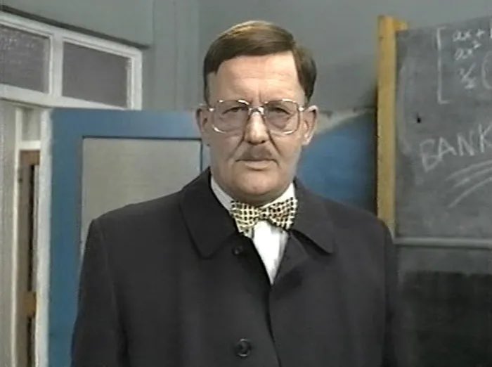 My thoughts go out to the family and friends of the late Michael Sheard, who passed away 17 years ago today. Michael was famous for playing Hitler on a number of occasions, Admiral Ozzel in Star Wars: The Empire Strikes Back and Mr Bronson in Grange Hill (as pictured here).