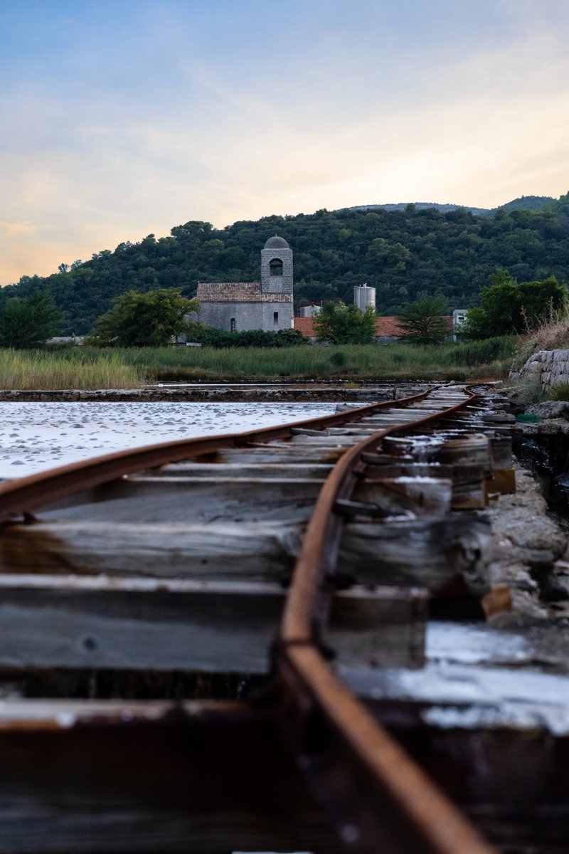atolja's tweet photo. Ston salt pans trail https://t.co/vpYEazvFL8
