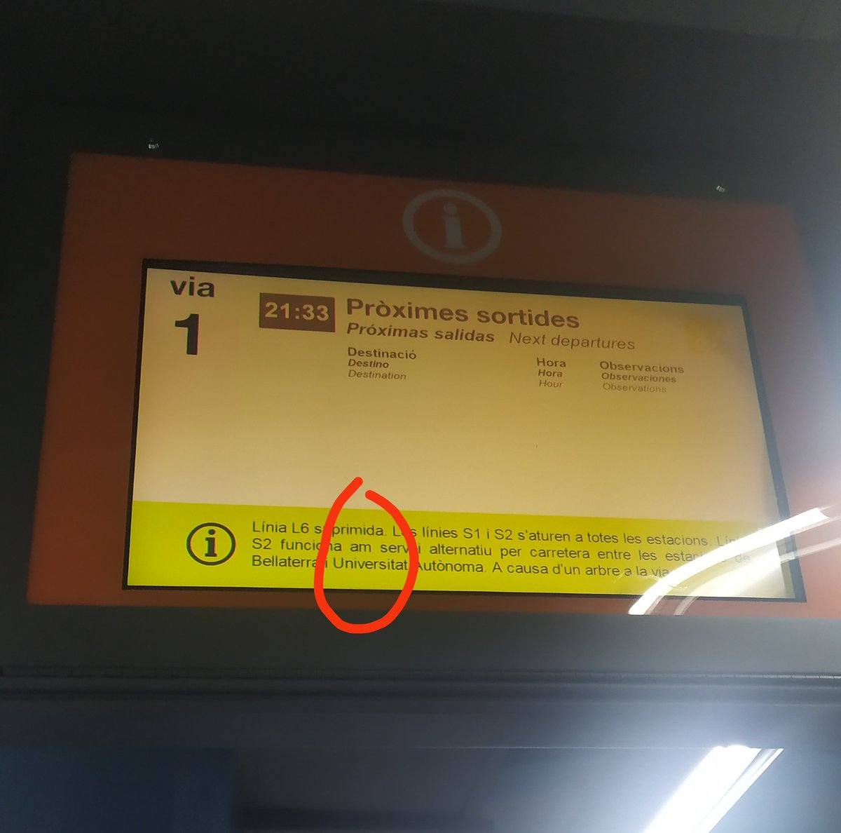 CrisRamirezCRS's tweet photo. @FGC Vist a Gràcia. Sius plau, corregiu l'error https://t.co/wCrwt2zXYW