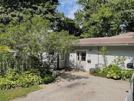 KeswicksRealtor's tweet photo. See a virtual tour of my newest #listing 48 Riveredge Drive #Georgina #ON  https://t.co/wDK8c5SbuX https://t.co/gq7y20xTaV