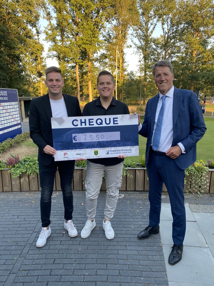 Eric van Oosterhout (@evoosterhout) on Twitter photo Mooi bedrag bij elkaar geveild bij de afsluiting van het golftoernooi <a href="/DeGelpenberg/">DGCdeGelpenberg</a> in Aalden: E. 7550,- voor <a href="/FCE_Naoberschap/">FC Emmen Naoberschap</a> , daar kunnen we weer mooie dingen van doen. <a href="/FC_Emmen/">FC Emmen</a> . Mooi bedrag bij elkaar geveild bij de afsluiting van het golftoernooi <a href="/DeGelpenberg/">DGCdeGelpenberg</a> in Aalden: E. 7550,- voor <a href="/FCE_Naoberschap/">FC Emmen Naoberschap</a> , daar kunnen we weer mooie dingen van doen. <a href="/FC_Emmen/">FC Emmen</a> .
