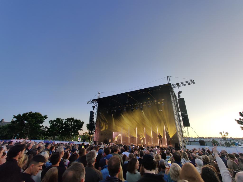 Welcome home <a href="/snowpatrol/">Snow Patrol</a> 💚