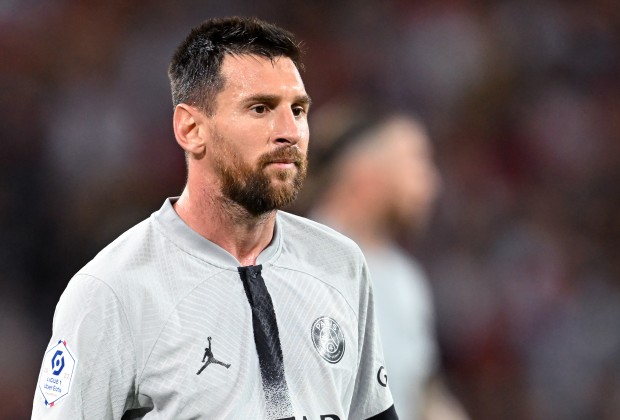 RoyNemer's tweet photo. Lionel Messi in 5 Ligue 1 games season: 🇦🇷 
⚽️ 3 goals
🎯 3 assists https://t.co/FvaHc5cIn0