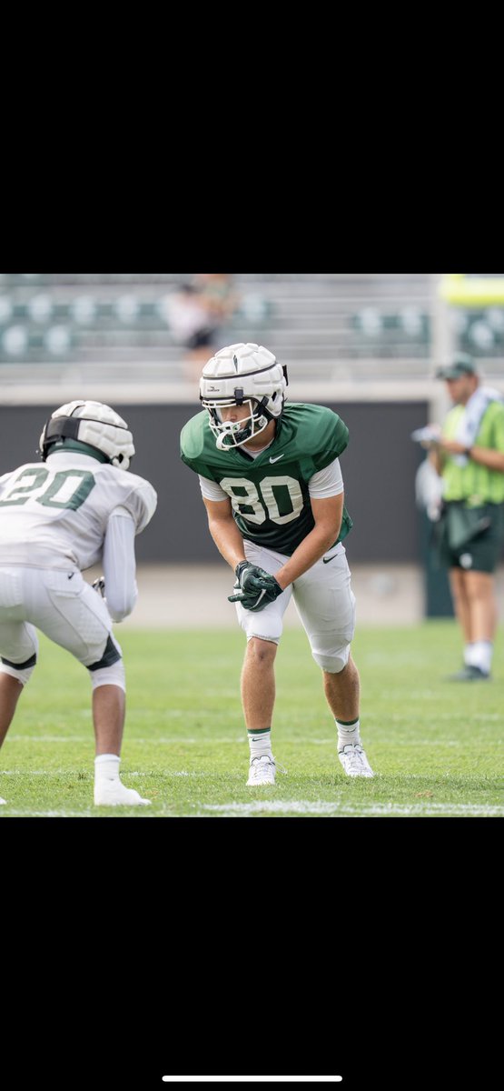 zxg28's tweet photo. This is where the great ones play. Thanks to my partners @UWMLife for helping me to get there. #SponsoredbyUWM #UWMSpartans https://t.co/oX75gqaCWx