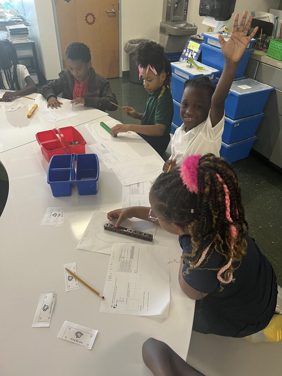 Today I had the pleasure of working with Dr. Jackson’s class while she was out! We used nonstandard units of measure to measure the size of our foot! <a href="/WeAreHAEST/">HAEST</a> <a href="/HCPSElemScience/">HCPSElemScience</a> <a href="/JustES_STEM/">Riverwalk STEM Academy @ Just Elementary School</a>