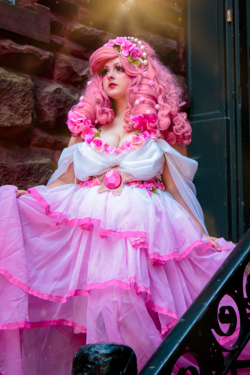 sailorstarmony's tweet photo. Hey so uh @LilNasX I see your profile pic is Rose Quartz...do you need a Rose Quartz for anything? Or maybe the dress lol #rosequartz #rosequartzcosplay #stevenuniverse #stevenuniversecosplay https://t.co/dWnextVwDp