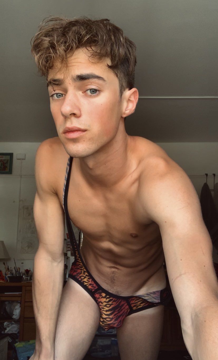 Nick Floyd on Twitter: "🥀 https://t.co/c4M125GROn" / Twitter