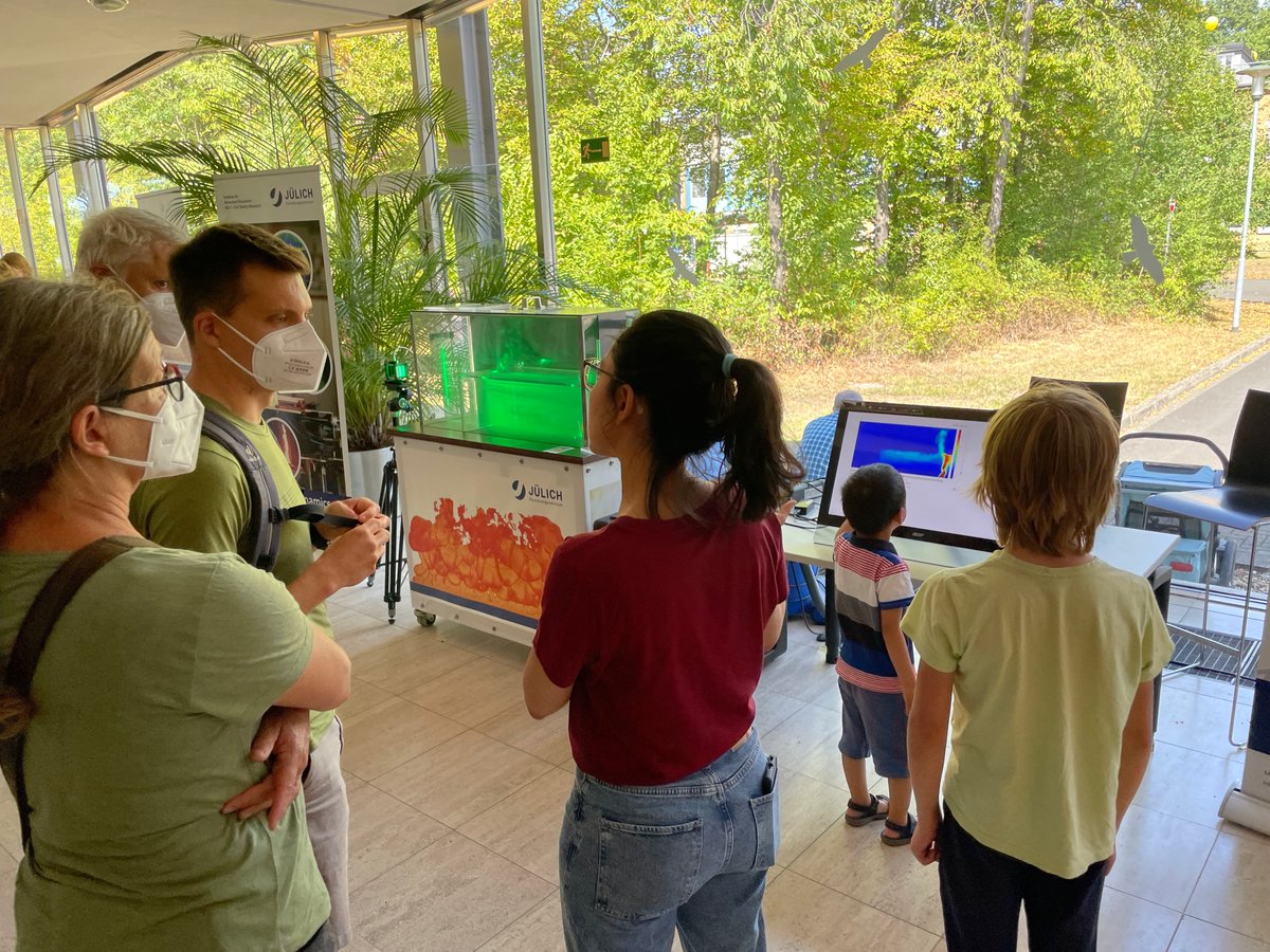 LukasArnoldFire's tweet photo. Last week, we demonstrated smoke dynamics in compartment fires at the open door day #TagderNeugier at @fz_juelich . A simple experimental setup with accompanying interactive simulation. https://t.co/kUi1lYOzxd