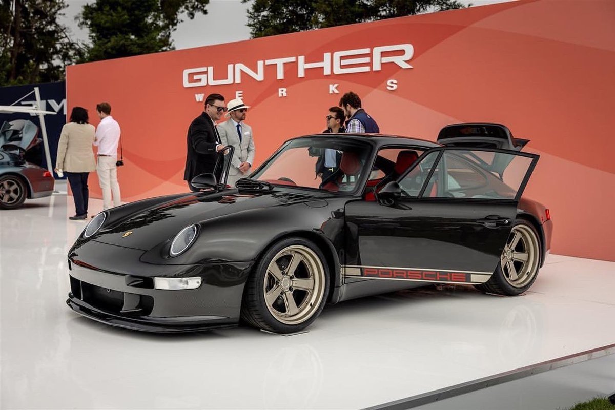 Kuruma_NFT's tweet image. Another masterpiece from the team at @GuntherWerks 🤌🏽

The fully exposed carbon fiber exoskeleton commission is now headed to the city of Hong Kong. #porsche911 #carbonfiber #montereycarweek #hongkong #bespoke #luftgekühlt #savethemanuals #trackcar