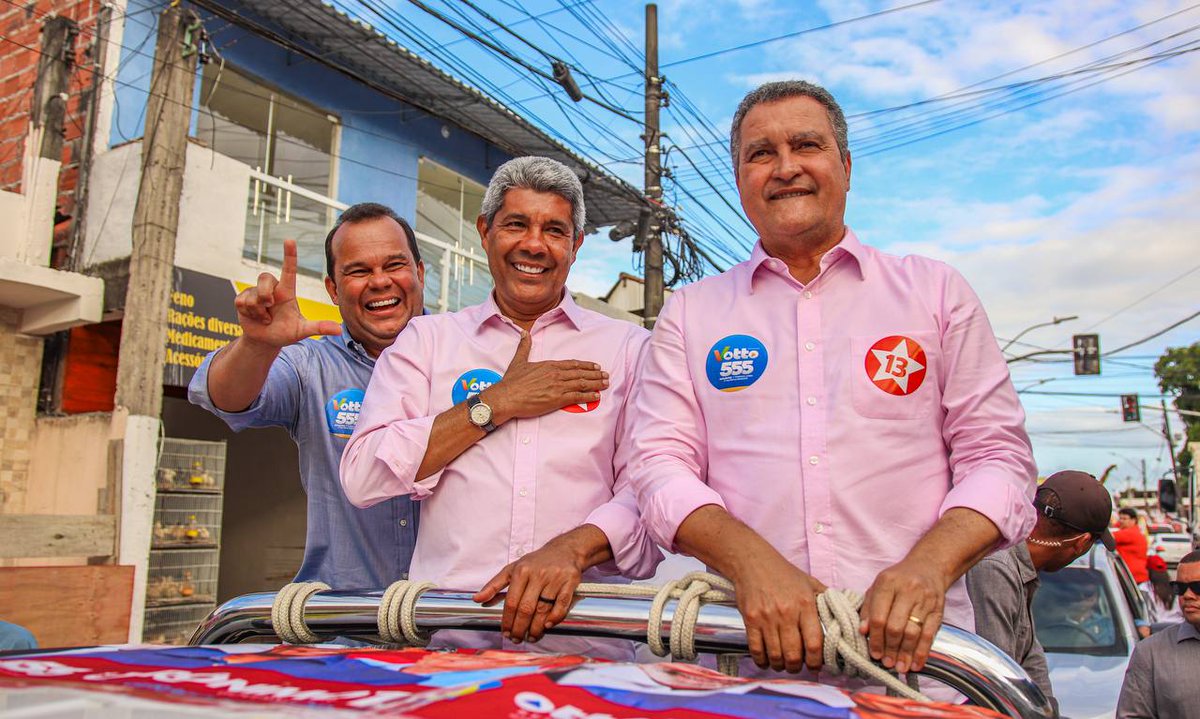 🤩 Boa tarde, Bahia! Estamos em #DiasDÁvila com a caravana do #TimeDeLula. Vamos seguir hoje para #MataDeSãoJoão e #Catu. Cola com a gente para a Bahia seguir em frente! #ABahiaTemLado #13Lá13Cá #Lula13 #Jerônimo13 #ABahiaÉ13 #Vote13 #J13