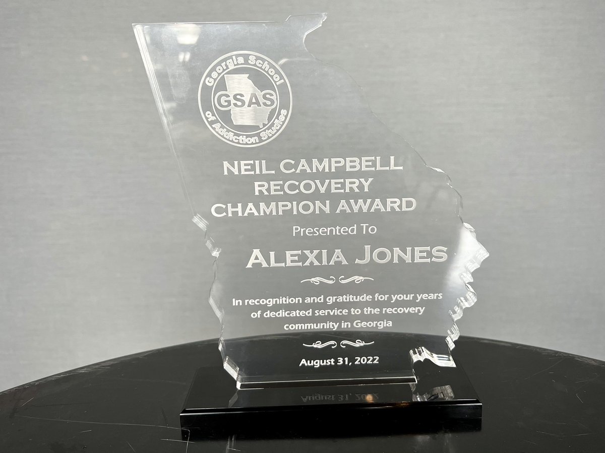 Recovery_GC4R's tweet photo. Your 2022 winner of The Neil Campbell Recovery Champion of the Year is the brilliant Alexia Jones from R2ISE Recovery Community Organization

Such a powerful moment for the Georgia Recovery Community 
#garecovers #hopedealers #gsas2022 #gapol @theGAschool https://t.co/G9YTvBLn7w