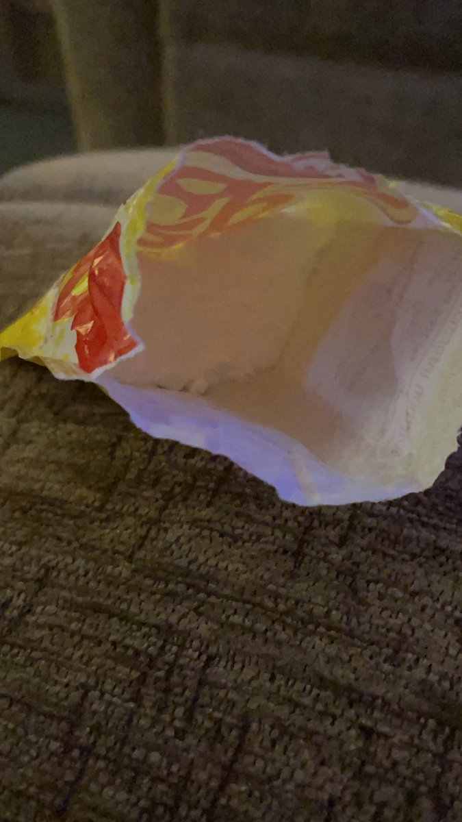 char95237's tweet photo. @BarrattSweets the 2nd time this week my dip dab has come with no lollipop ☹️ https://t.co/xFxuhc4F0C