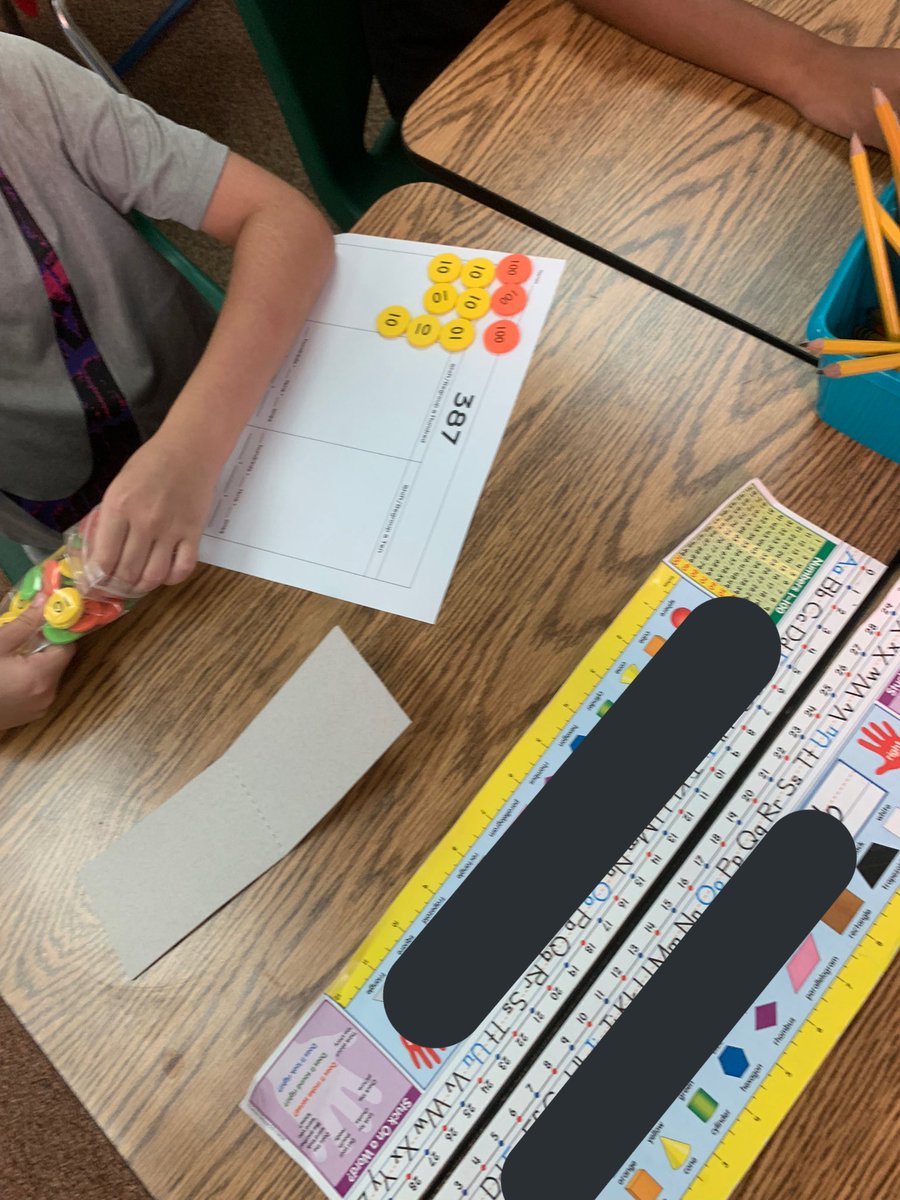 Best feeling when you can see the math tool being used to truly support conceptual understanding that can be a bit abstract! This is what I call C-R-A in action! These 2nd grade STs <a href="/EagleRidgeKISD/">Eagle Ridge KISD</a> rocking composing/decomposing numbers and regrouping! #MathKISD <a href="/KISDMathSquad/">KISDMathSquad</a>