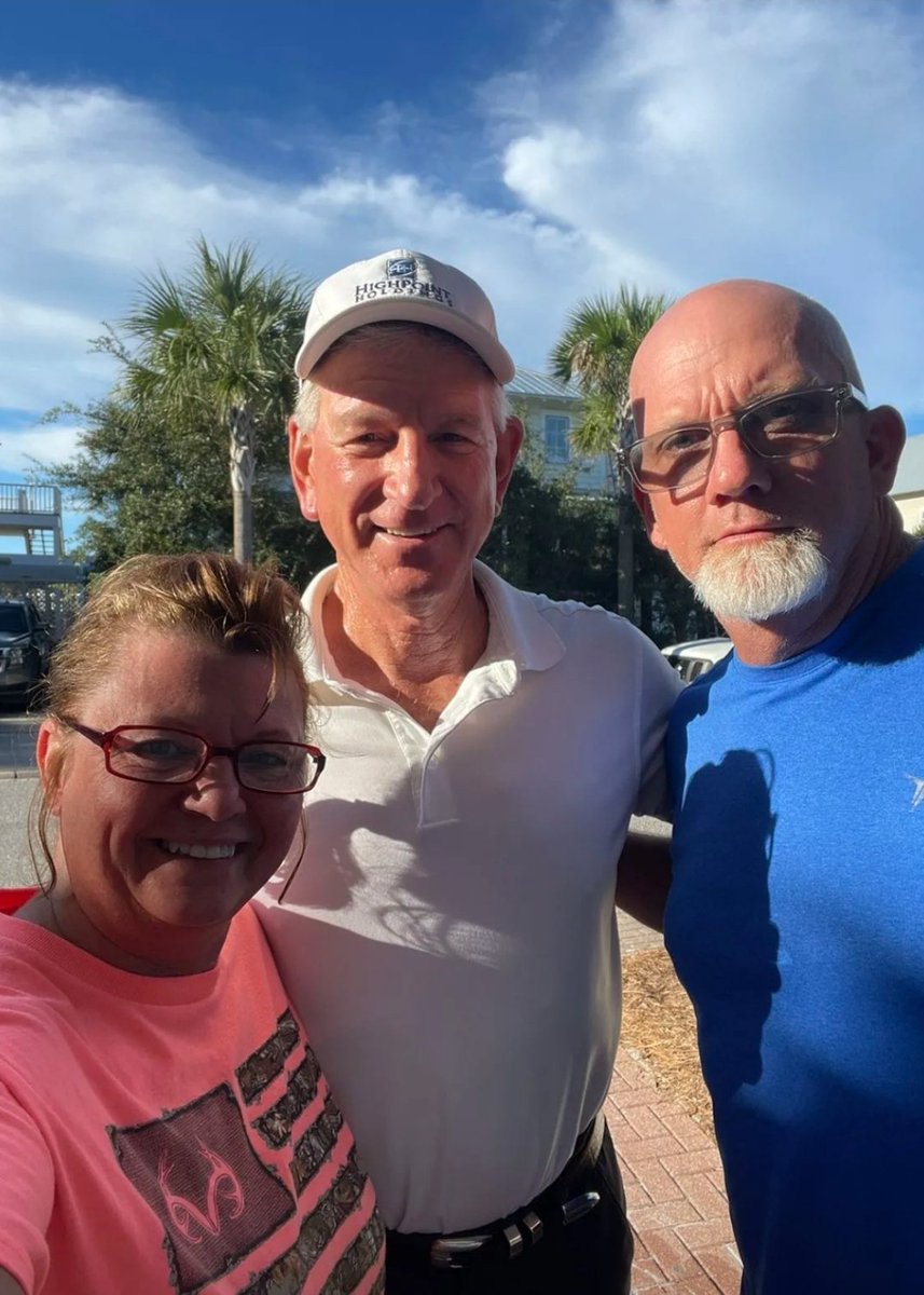 KyleBevis199's tweet photo. @SenTuberville with Mom and Dad! Said he was cool,  hope I get to see him this week! Last time I met him, he almost hit us with a golf cart in Auburn when he was in a hurry to practice! 🤣 https://t.co/J2z9duTFPT