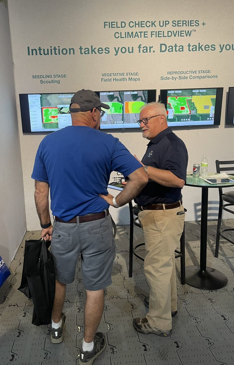 ChannelSeed's tweet photo. Intuition takes you far. Data takes you further. When you combine the personalization of the #FieldCheckUpSeries and the precision of the @FieldView platform, you get a more connected and successful experience for your fields. ๐ค๐ฑ Stop by to see for yourself! #FPS22 https://t.co/TxHo6tiNQU
