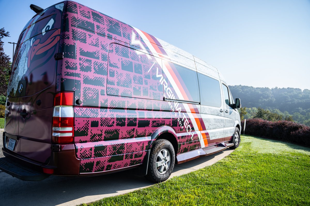 .<a href="/HokiesWGolf/">Virginia Tech Women's Golf</a> riding in style 😎

Retweet if you wish this was your ride!