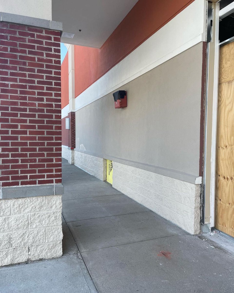 StoCorp's tweet photo. Looking great! 

Repost via Instagram from Prestige Wall Systems - Recoat and Repair Work to this Home Goods in Albany New York.
#stocorp #eifs https://t.co/D9W0GZRkWJ