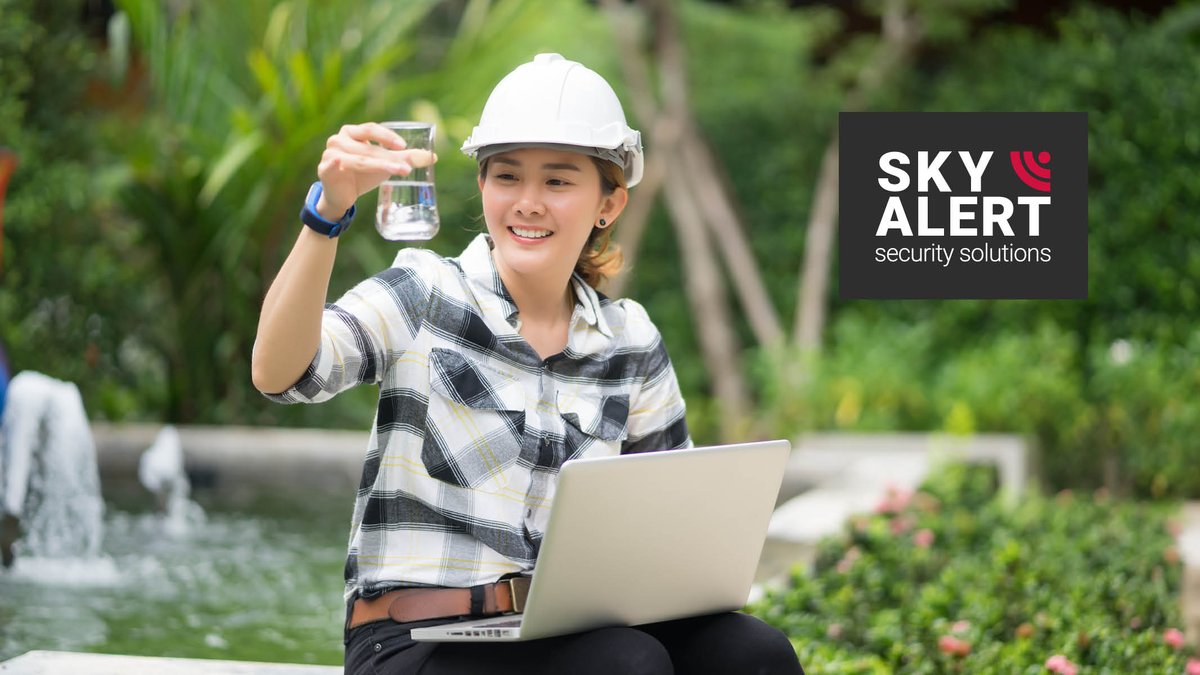 SkyAlert_SOS's tweet photo. Safe Hub holds all personal data securely, and we rapidly process any changes to contact details. That way, we make sure we can pass on essential information about lone workers in crisis to the people who need to know https://t.co/h3c2ayDZbN #CyberSecurity #LoneWorker #Safety https://t.co/nH0FPt6RxP