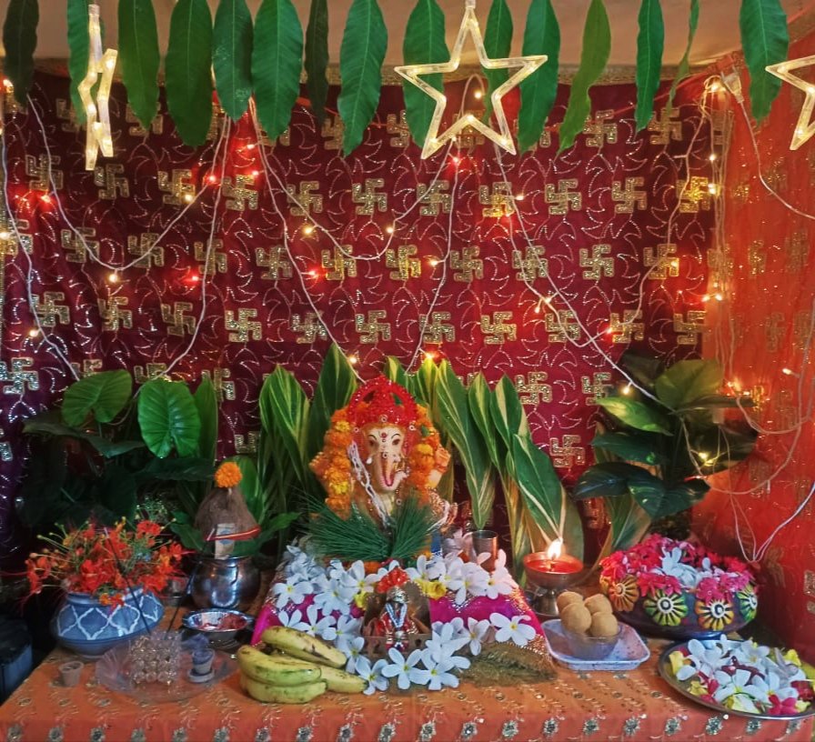 Limitless_voice's tweet photo. Ganpati bappa morya 🎉🥳🙏
#GaneshChaturthi2022 #GanpatiBappaMorya #Ganeshotsav #bappamajha #bappaathome #ohmyfriendganesha https://t.co/24n8gZxKe1