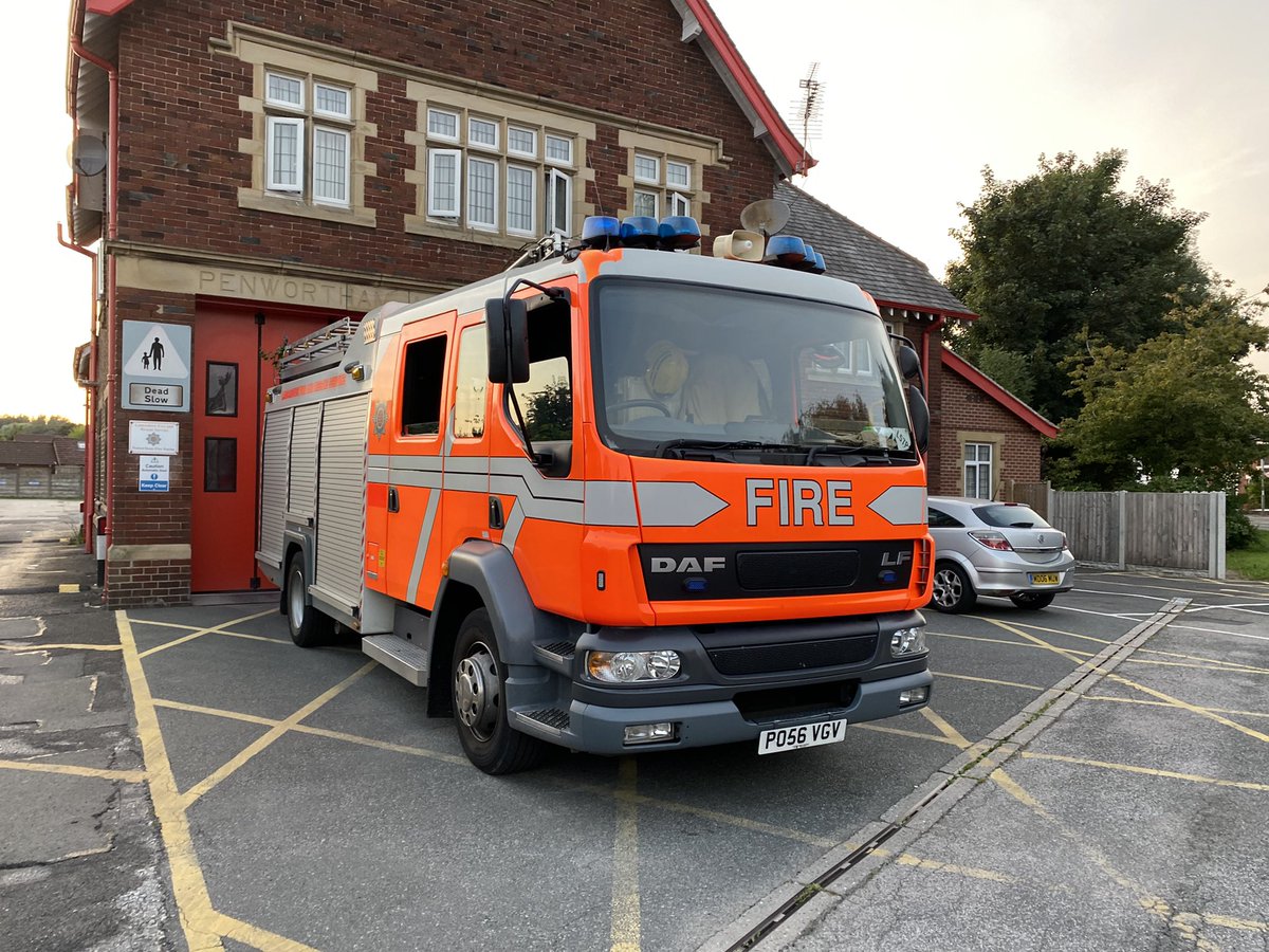 JacobGa11760632's tweet photo. From @LancashireFRS, is a 2006 Reserve DAF LF on the run at @PenworthamFire https://t.co/I7QLoW8n6E