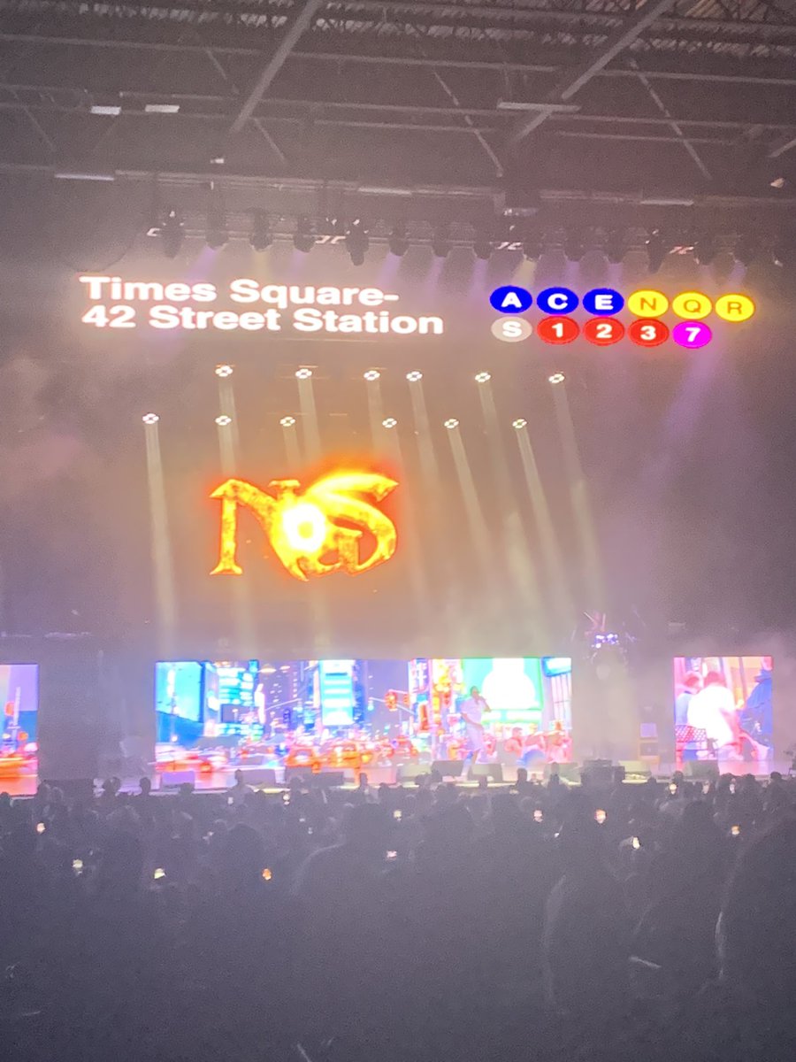 JShengUro's tweet photo. Attn: @UroOnc applicants for 2024 - come to @WashU_Uro for great fellowship training, but also a program director like @ZacharySmithMD who will go watch rap legends with you - @Nas @WuTangClan concert featuring @BustaRhymes #NYStateofMindTour https://t.co/hV5e0gQM3F