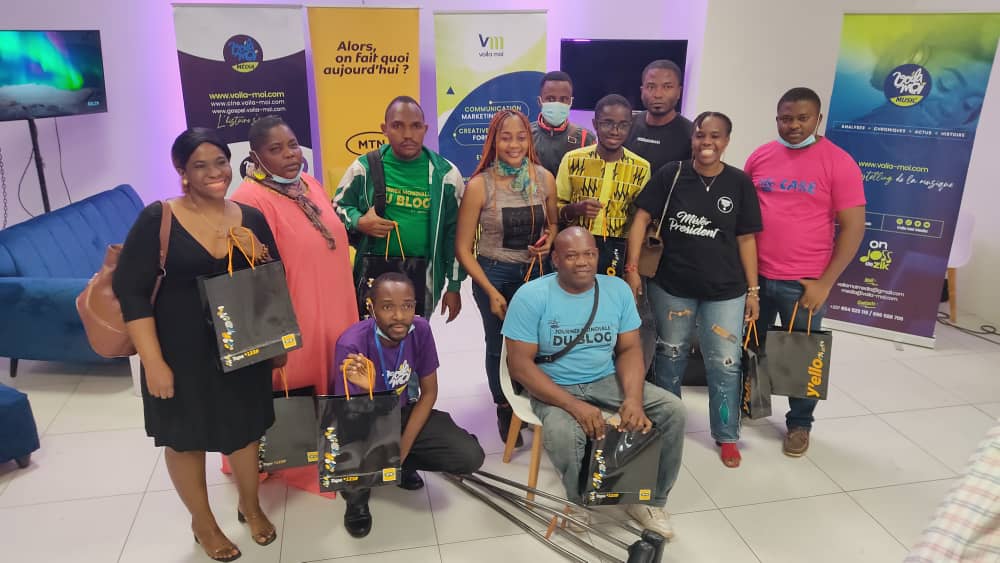 Badalfohmoh7's tweet image. Les blogueurs de @BloggersCM célèbrent la journée mondiale du blog à Douala.

@DoualaMall 
@MTNCameroon 

#BlogDay2022
 #ABCBlogDay
#ABCCARE