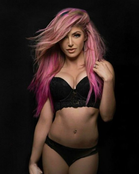 Pretty sure my brain just stopped functioning 😳😍 #AlexaBliss #WCW https://t.co/Bi9FZOsKbz<a href="/tag/wcw"class="tags"><span>#wcw</span></a><a href="/tag/alexabliss"class="tags"><span>#alexabliss</span></a>